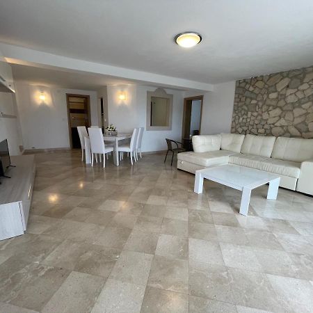 Villa Cube Premantura Exterior photo
