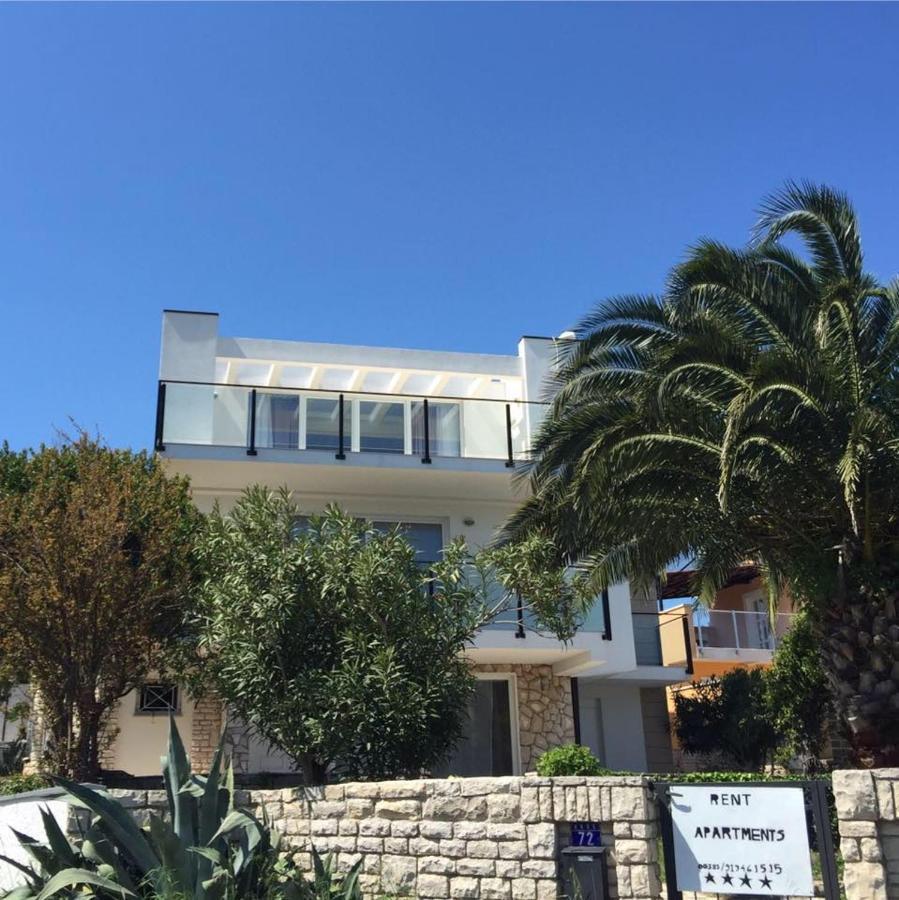 Villa Cube Premantura Exterior photo